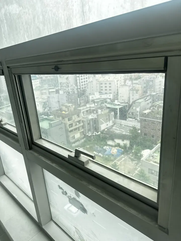 안움직이는 프로젝트 창문 수리 이후