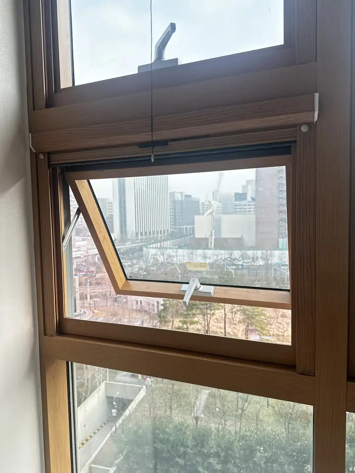 완전히 안열리는 프로젝트 창문 수리 이후